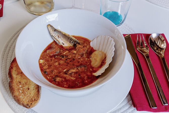 Cesarine: Home Cooking Class & Meal With a Local in Venice - Inclusions and Meeting Details