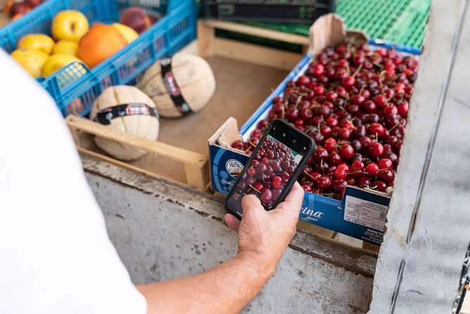 Cesarine: Market Tour & Cooking Class at Locals Home in Siena - Indulging in a 3-Course Meal