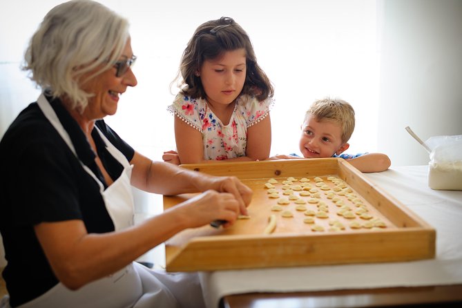 Cesarine: Market Tour & Home Cooking Class in Bari - Authentic Puglian Cooking Experience