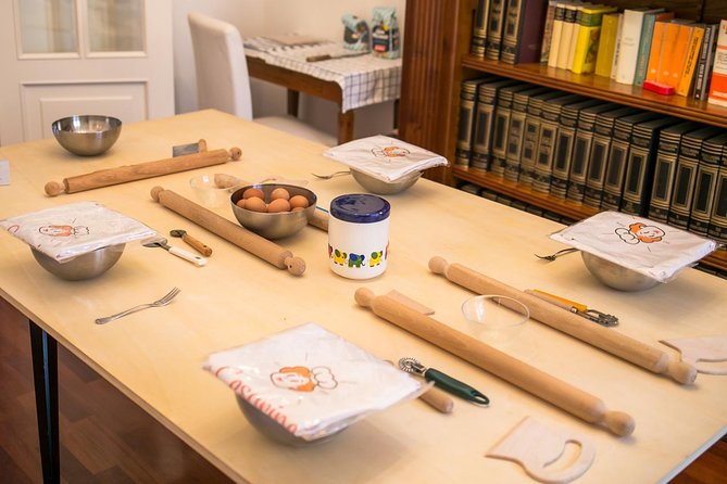 Cesarine: Market Tour & Home Cooking Class in La Spezia - Savoring the Three-Course Feast