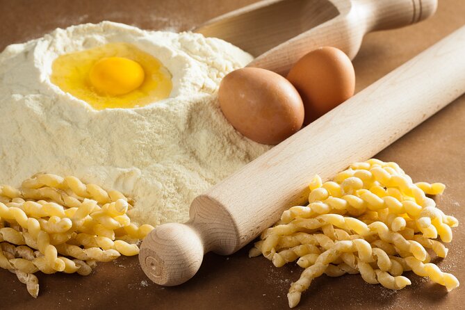 Cesarine: Pasta & Tiramisu Class at Locals Home in Genoa - Cultural Immersion and Conversation
