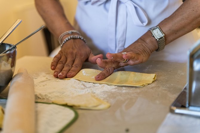 Cesarine: Small Group Market Tour and Cooking Class in Verona - Pricing and Cancellation