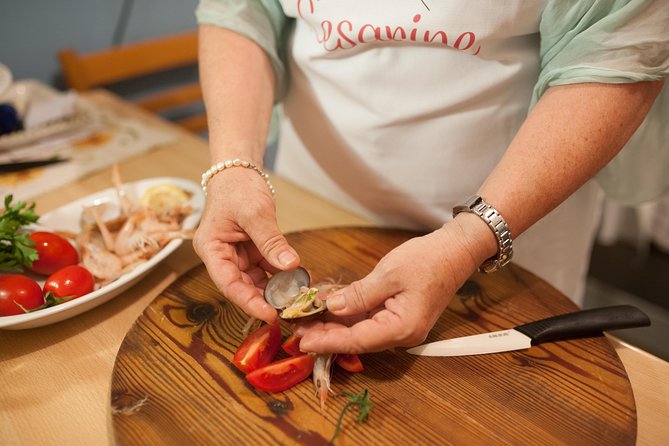 Cesarine: Small Group Market Tour & Cooking Class in Naples - Quick Points
