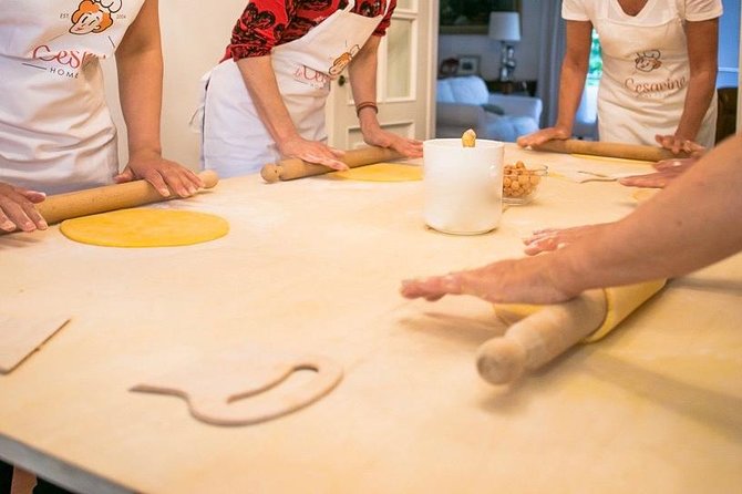 Cesarine: Small Group Pasta and Tiramisu Class in Bologna - Prosecco and Nibbles Kickoff