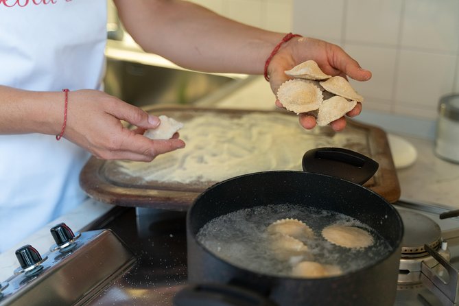 Cesarine: Small Group Pasta and Tiramisu Class in Lake Garda - Accessibility and Transportation