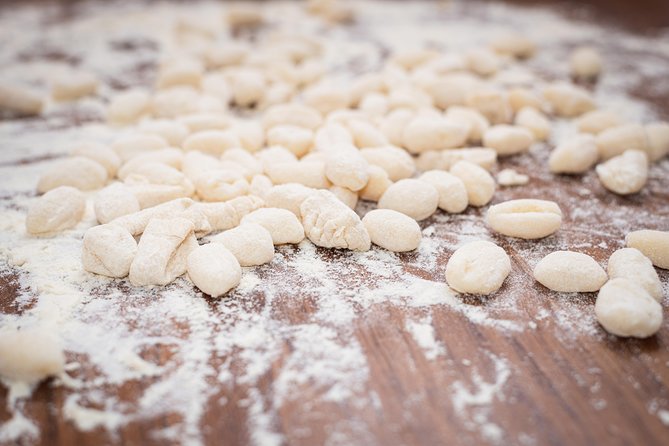Cesarine: Small Group Pasta and Tiramisu Class in Messina - Immersive Cultural Exploration in Messina