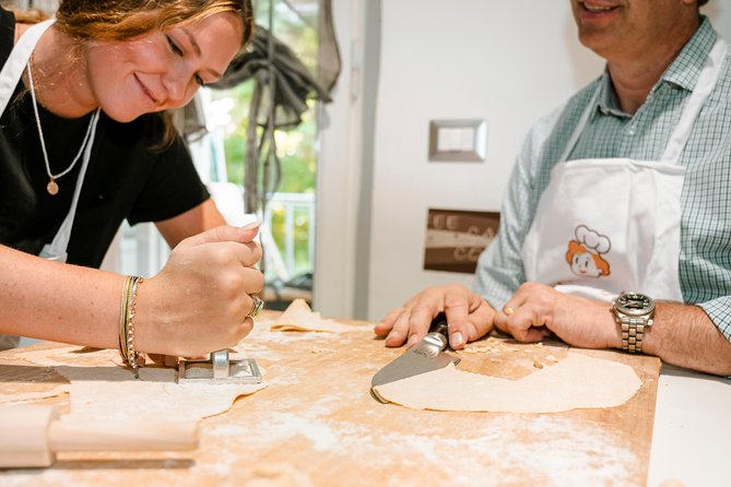 Cesarine: Small Group Pasta and Tiramisu Class in Milan - Class Inclusions