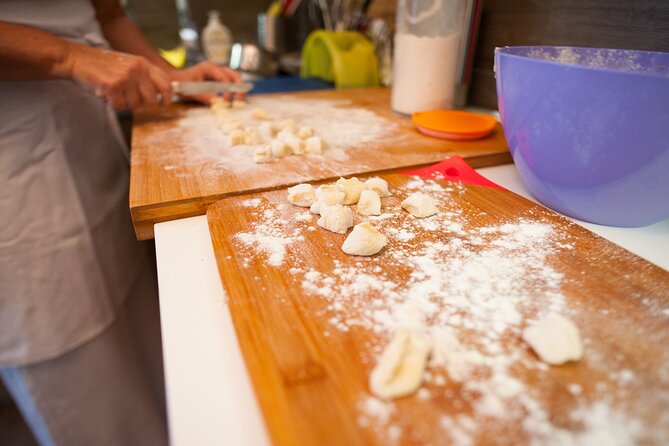 Cesarine: Small Group Pasta and Tiramisu Class in Siracusa - Iconic Pasta and Tiramisu Preparation