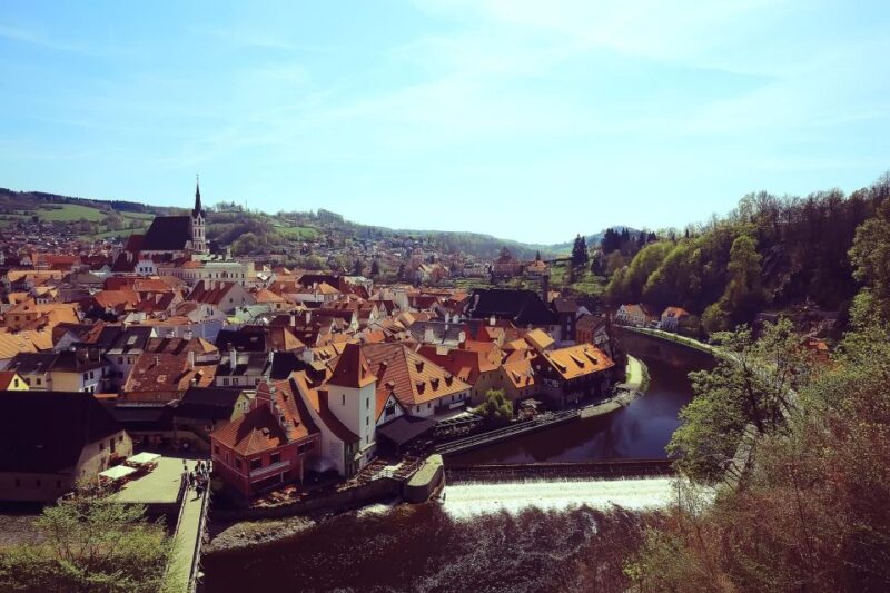 Cesky Krumlov: Express Walk With a Local in 60 Minutes - Booking and Cancellation Policy