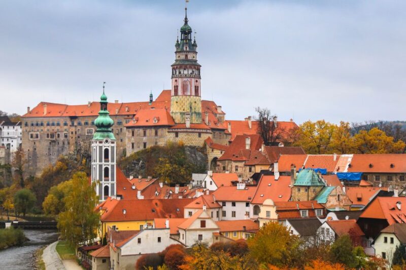Cesky Krumlov: First Discovery Walk and Reading Walking Tour - Key Points