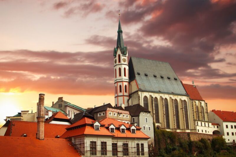 Cesky Krumlov: First Discovery Walk and Reading Walking Tour - Experience Highlights