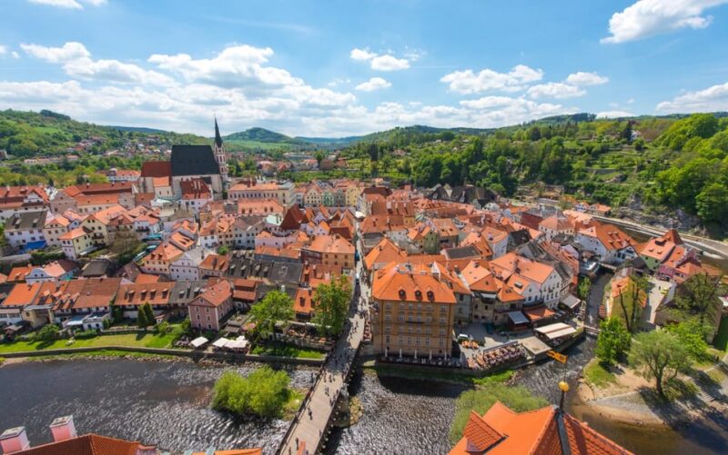 Cesky Krumlov: Insta-Perfect Walk With a Local - Scenic Views and Architectural Landmarks