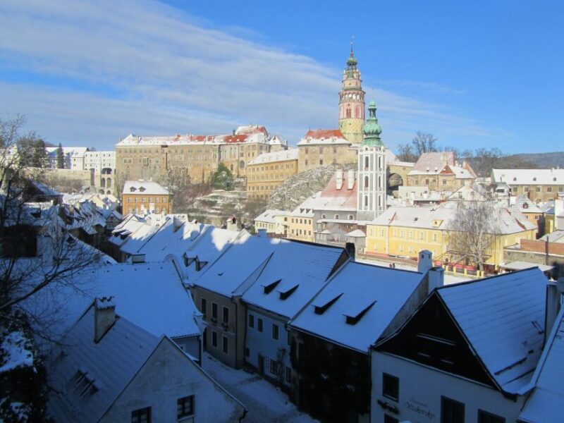 Cesky Krumlov: Private Christmas-Themed Walking Tour - Key Points