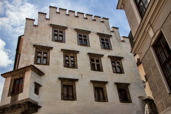Cesky Krumlov Private Day Trip From Prague With Lunch and Castle Admission - Licensed Local Guide