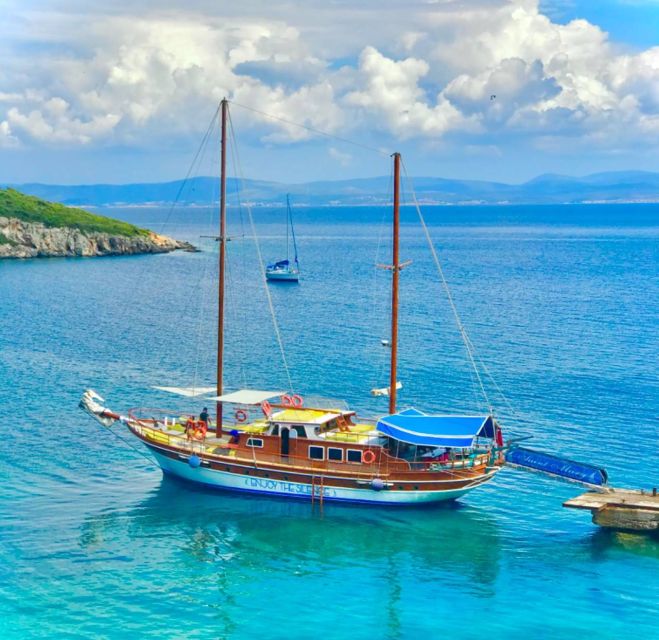 Cesme: Small Group Boat Tour With Open Buffet Lunch - Customer Reviews