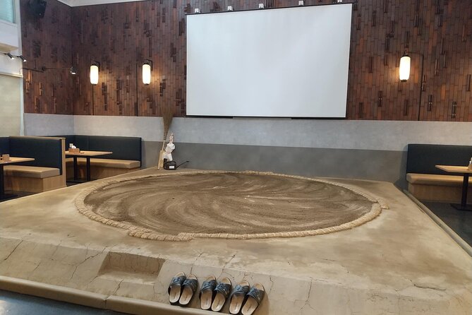 Challenge With Sumo Wrestlers With Dinner in Tokyo - Sumo Wrestler Experience