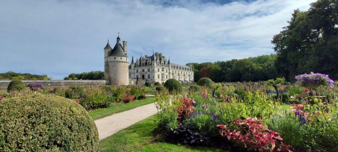 Chambord and Chenonceau Day Trip With Licensed Guide - Frequently Asked Questions