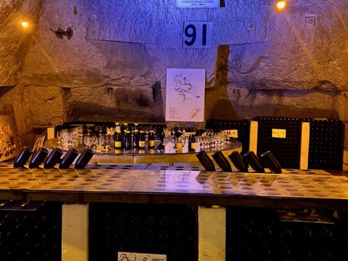 Champagne Ruinart, Veuve Clicquot Grand Vintage by Mercedes - Frequently Asked Questions