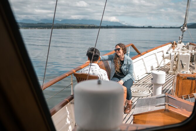 Champagne Sightseeing Cruise on Lake Te Anau - Guest Reviews