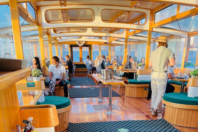 Champagne, Wine and Cheese Pairing Sightseeing Cruise - Embarkation and Departure
