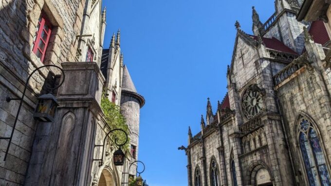 Chan May Port to BaNa Hills & Golden Bridge Fullday Tour - Dining Options