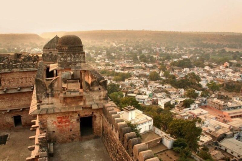 CHANDERI EXCURSION FROM JHANSI - Chanderi Fort