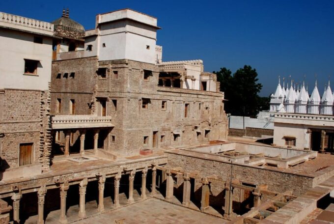 CHANDERI EXCURSION FROM JHANSI - Koshak Mahal