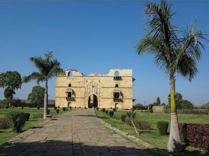 CHANDERI EXCURSION FROM JHANSI - Frequently Asked Questions