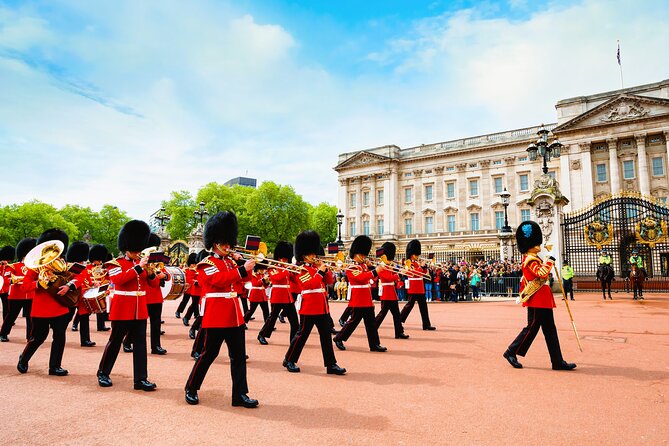 Changing of the Guard Ceremony & Central London Food Tour - Savor British and International Dishes