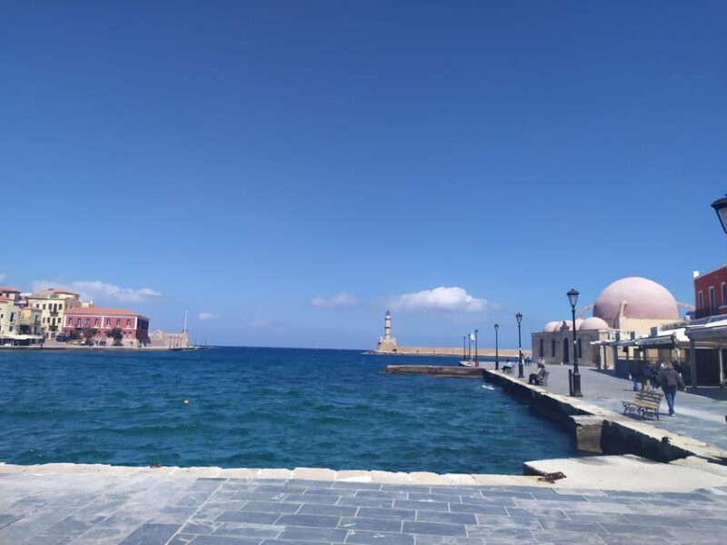 Chania Airport (Chq) To/From Chania Suburbs 1 - Vehicle Amenities