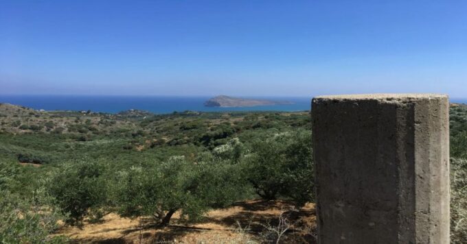 Chania Battle of Crete Private Tour: WW2 Military History - Souda Bay Allied Cemetery