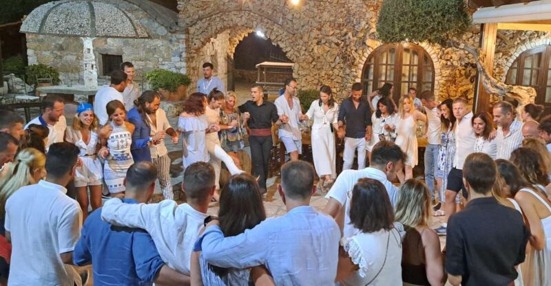 Chania: Cretan Folklore Dance Show With Dinner and Pickup - Cretan Cultural Experience