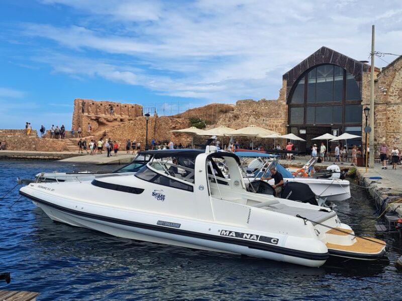 Chania: Full-Day Santorini Private Cruise With Visit to Oia - Onboard Dining and Activities