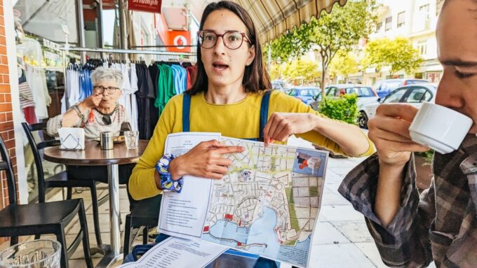 Chania: Old Town Highlights Guided Tour With Street Food - Explore Chanias Old Town