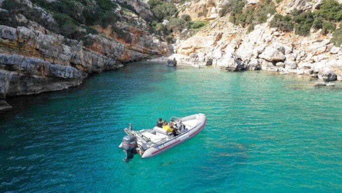 Chania: Private RIB Cruise to Akrotiri and Seitan Limania - Meeting Point and Attire