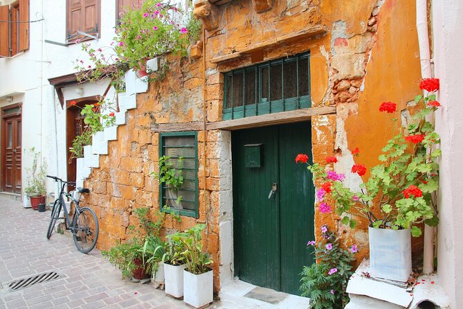 Chania Scavenger Hunt and Highlights Self-Guided Tour - Navigating With the World City Trail App