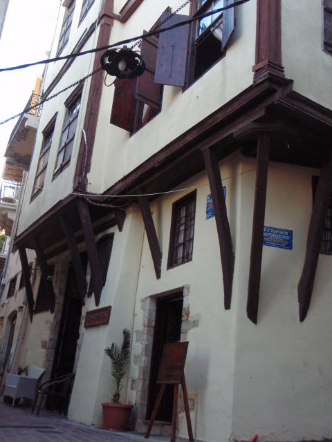 Chania: Tour of Old Town and Port With Panoramic Viewpoint - Exploring the Old Town