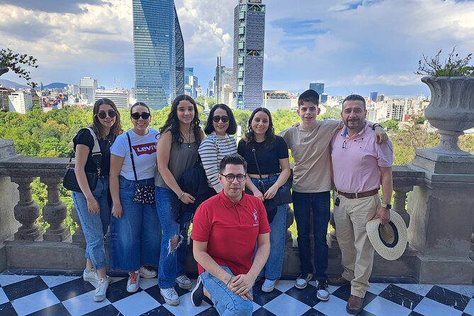 Chapultepec Castle Tour and Its Surroundings - Immersive Tour Experience