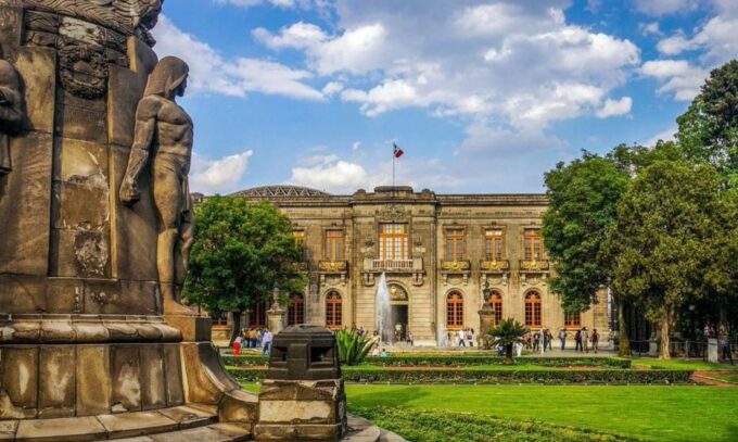 Chapultepec Castle Tour: Explore the Luxurious Chambers - Stunning City Views