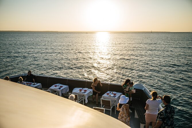 Charles Darwin Dinner Cruise - Meeting Point and Arrival