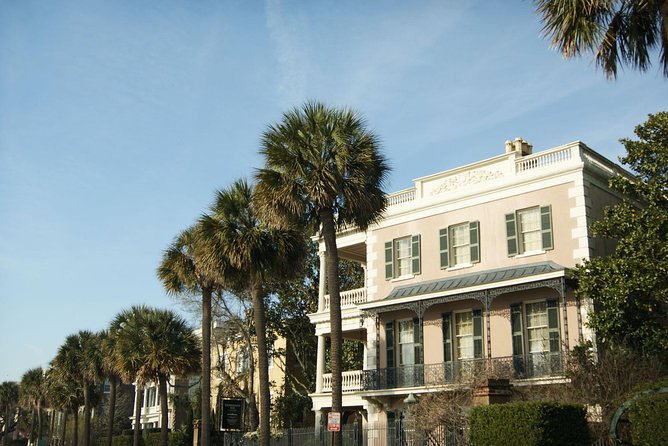 Charleston City Walking Tour With Edmondston-Alston House Admission - Tour Size and Accessibility