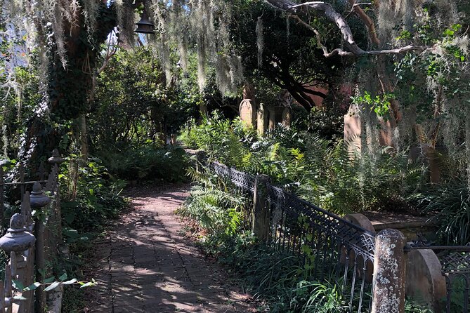Charleston Family & Child-Friendly Nighttime Ghost Tour With Unitarian Graveyard - Logistics