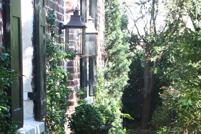 Charleston Footprints Walking Tour - Dress Code