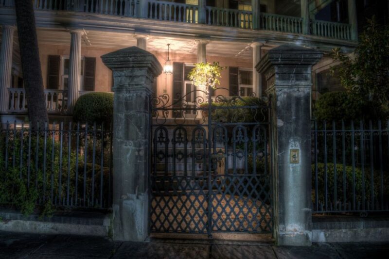 Charleston: Guided Pub Crawl and Haunted History Tour - Suitable Age Requirement