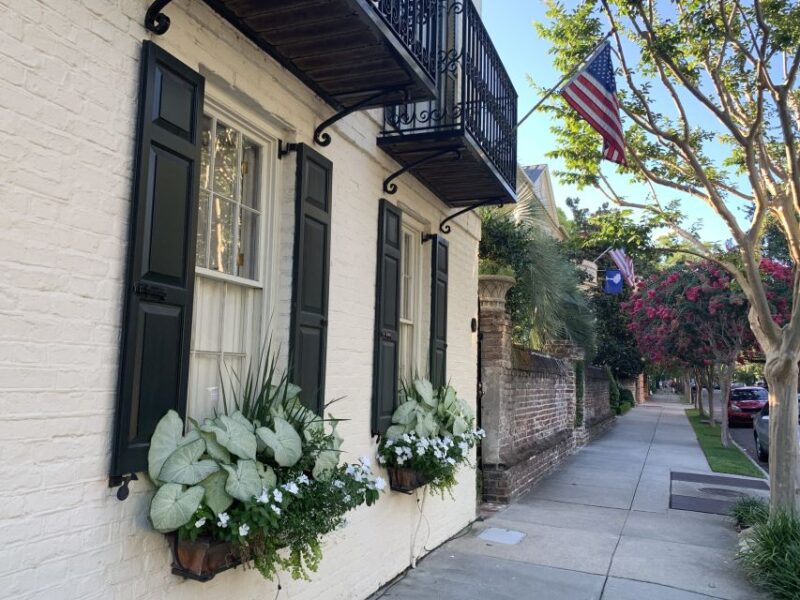 Charleston: Historical Walking Tour With Storytelling - Highlights of the Tour