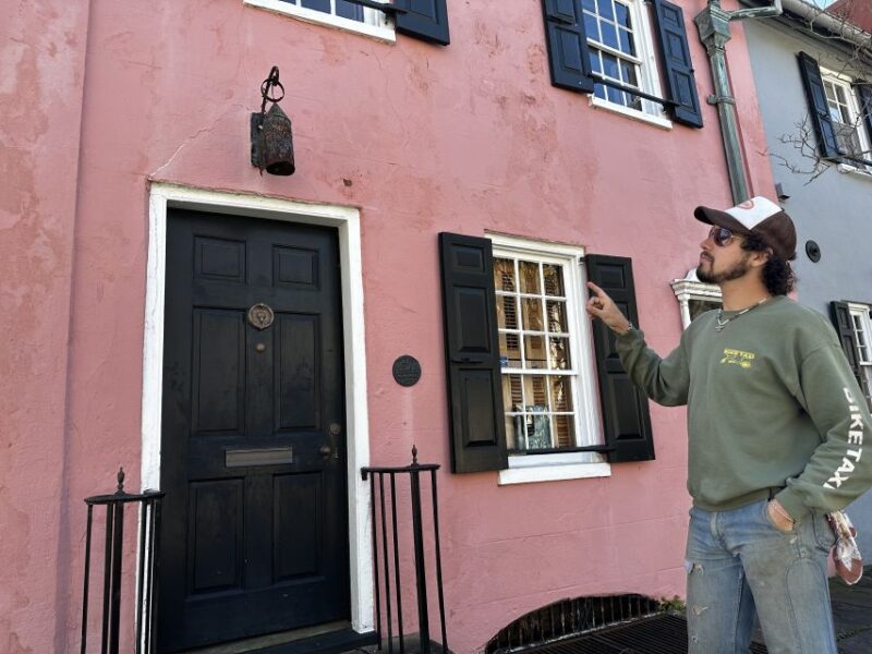 Charleston: Pirates and Ghosts Guided Walking Tour - Haunted Landmarks