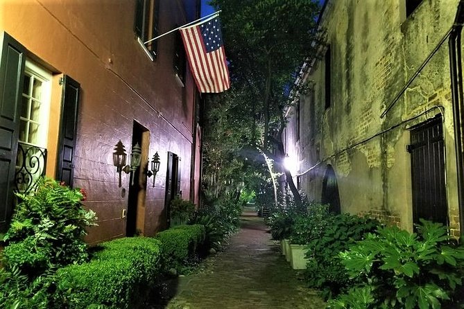 Charlestons Pleasing Terrors Night-Time Walking Ghost Tour - Charlestons Haunted History