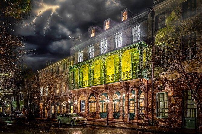 Charleston's Spirits & Spirits Haunted Pub Crawl - Exploring Charlestons Haunted History