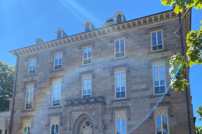 Charlottetown Walking Tour - Discovering Province Houses History