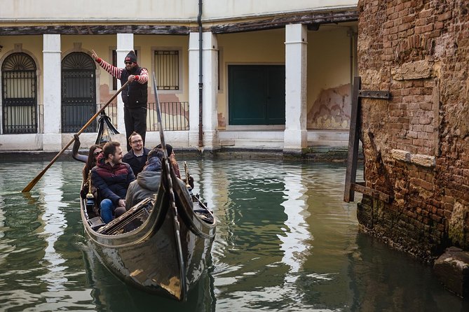 Charming Gondola Ride on the Grand Canal & Gondola Yard Gallery - Transportation and Cleaning Protocols